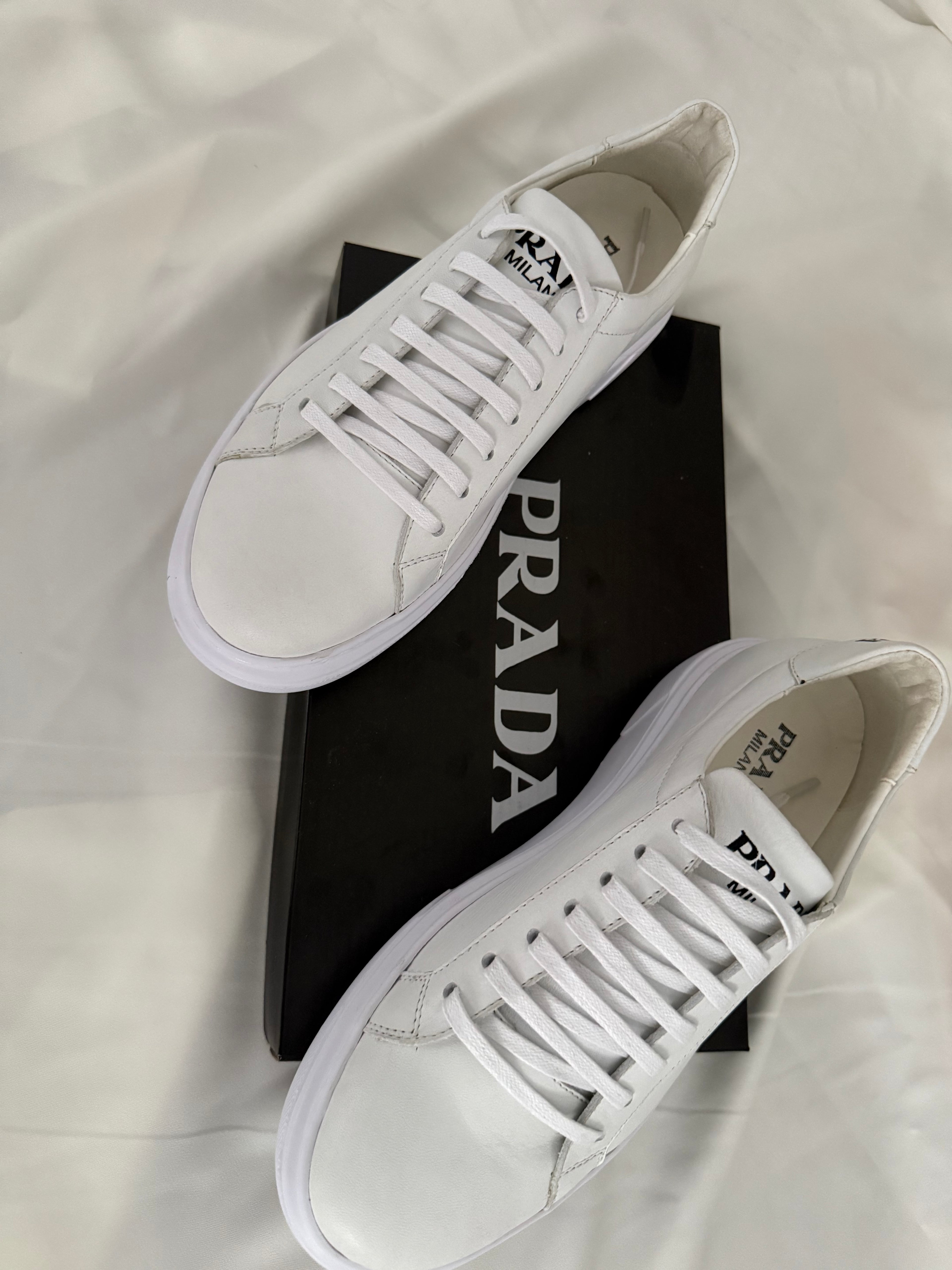 Chaussures en cuir prada