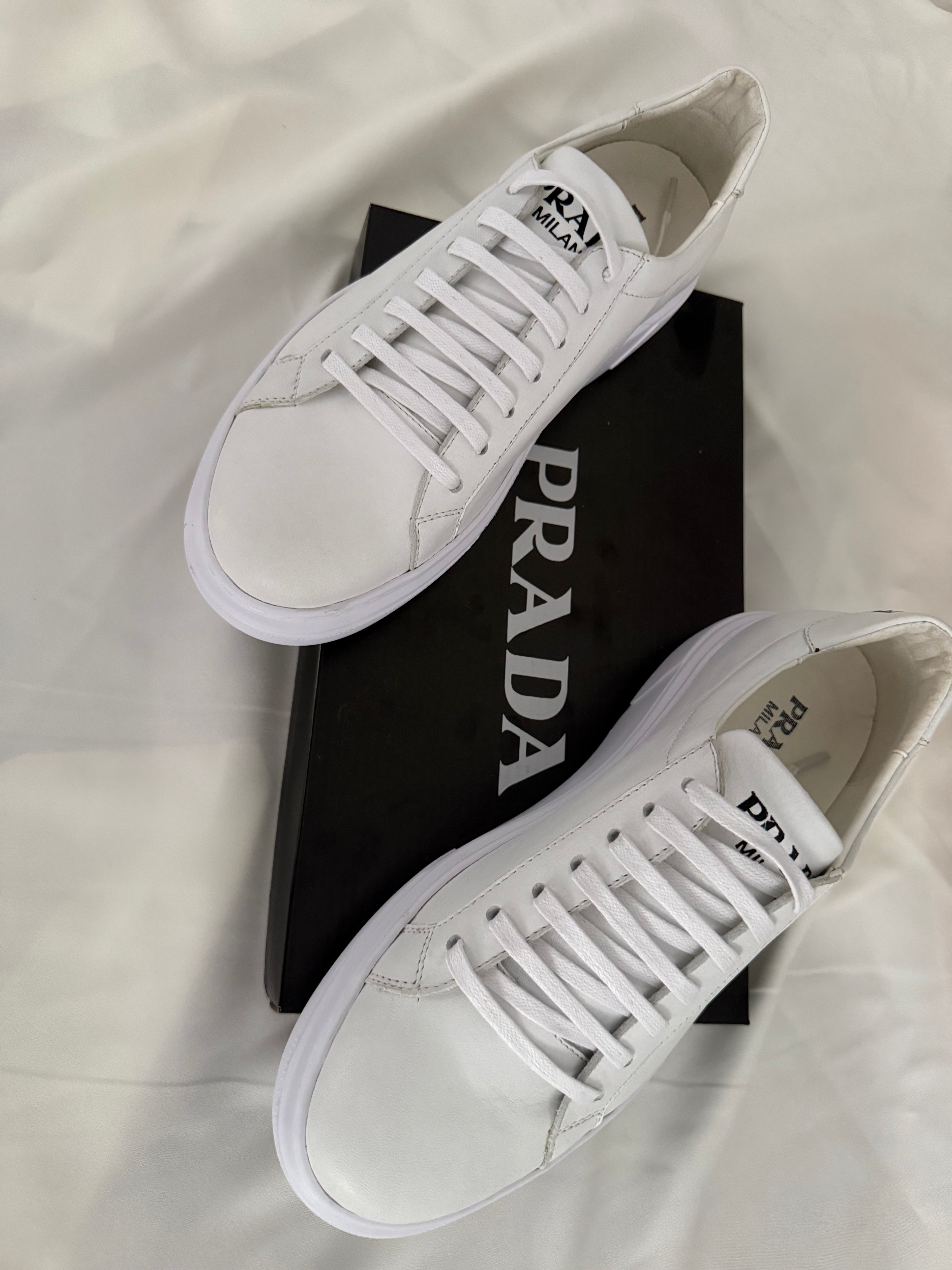Chaussures en cuir prada