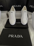 Chaussures en cuir prada