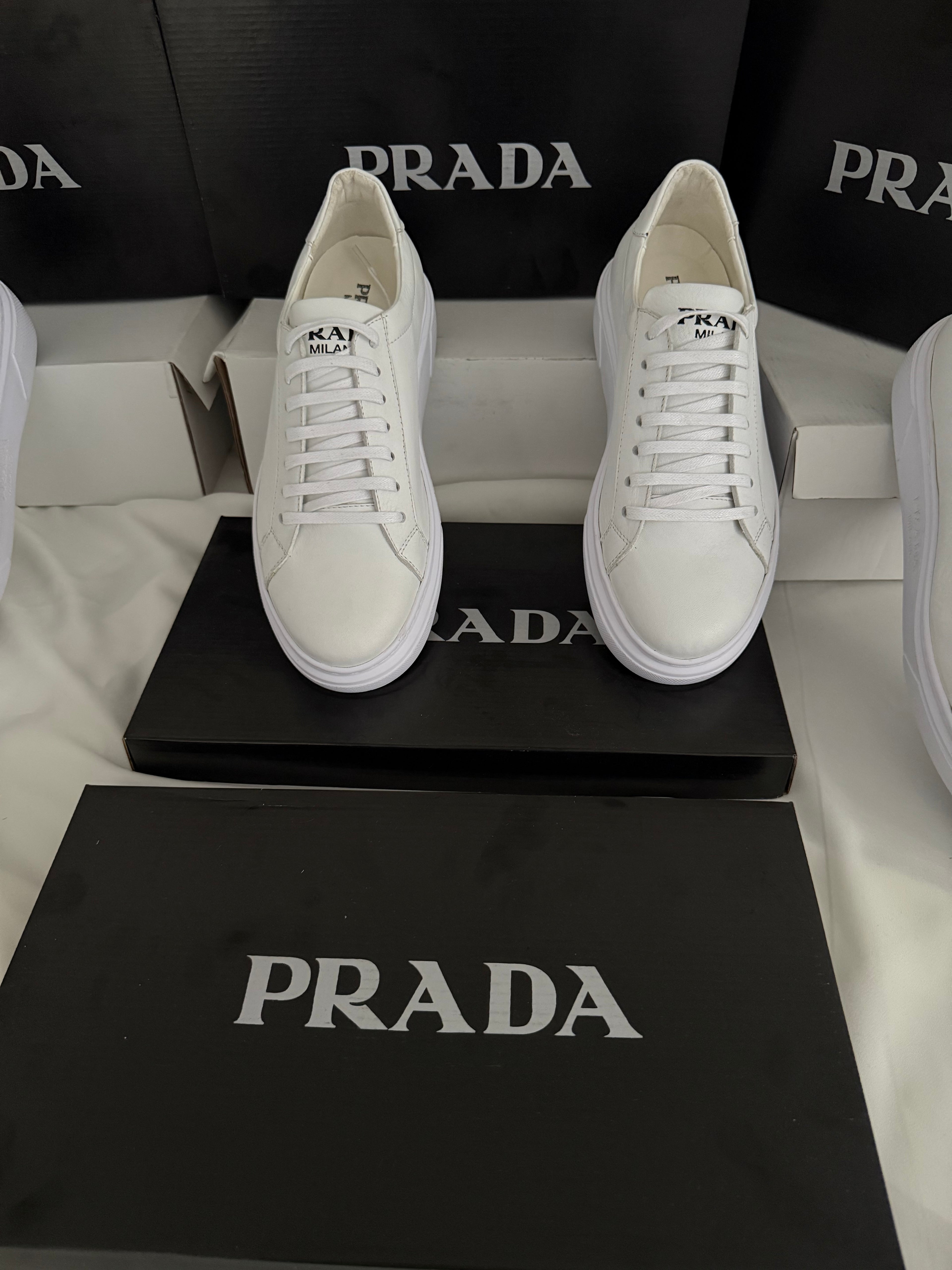Chaussures en cuir prada